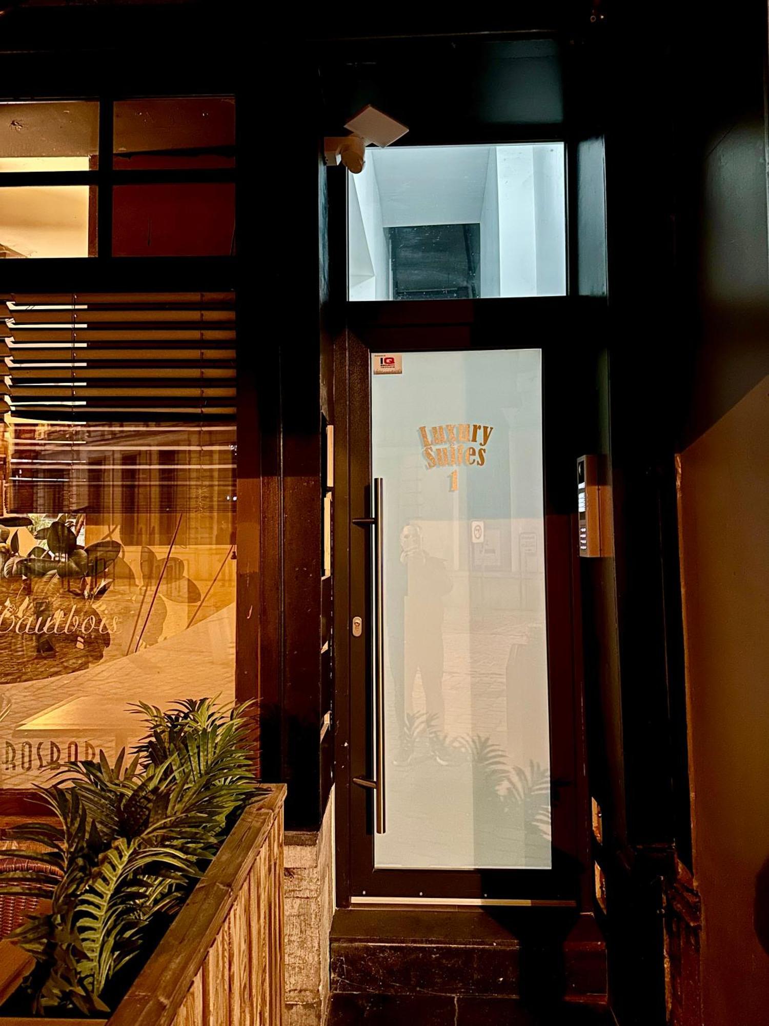 Luxury Suites Mons By Rikas Hotels Exteriér fotografie