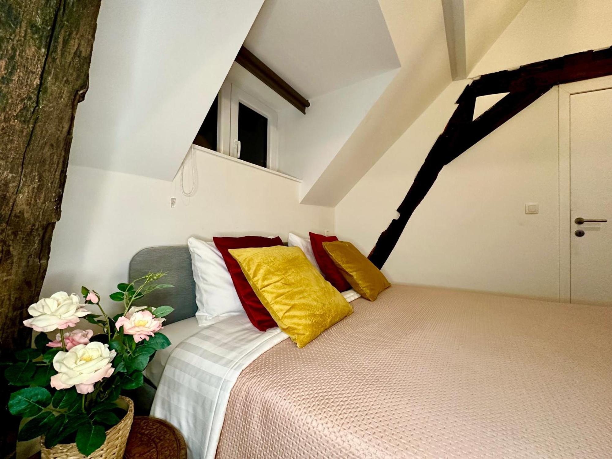 Luxury Suites Mons By Rikas Hotels Exteriér fotografie