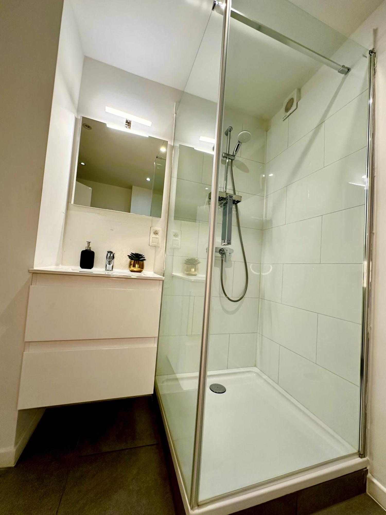 Luxury Suites Mons By Rikas Hotels Exteriér fotografie