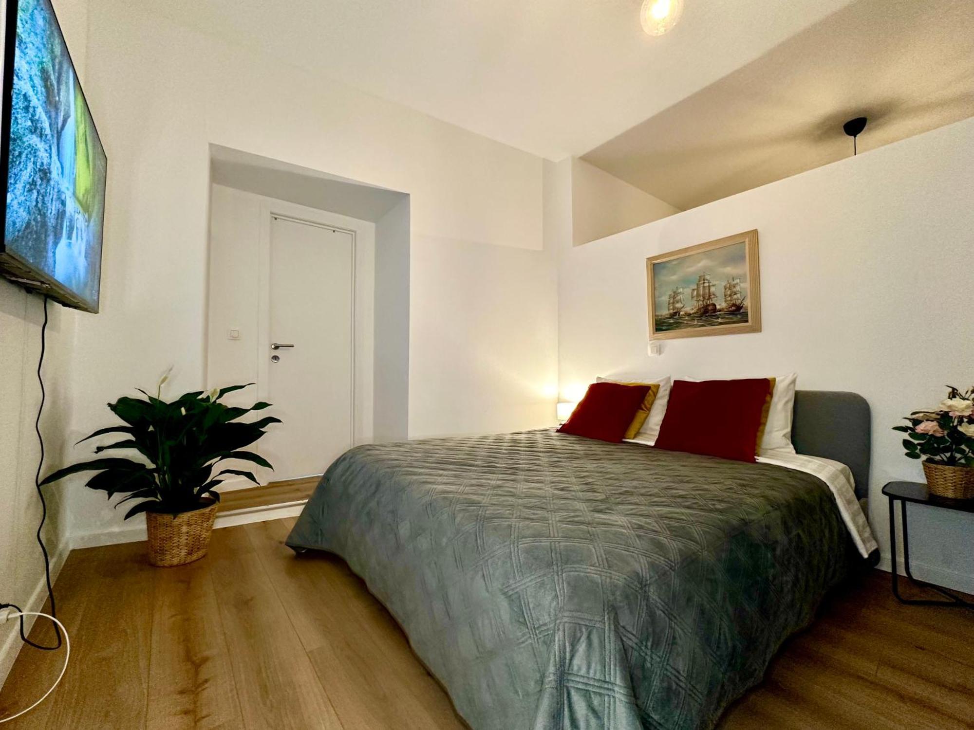 Luxury Suites Mons By Rikas Hotels Exteriér fotografie